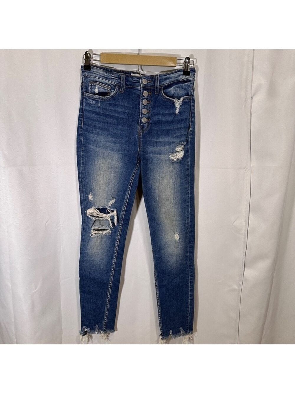 Vervet Distressed Blue Jeans Women's Size 28